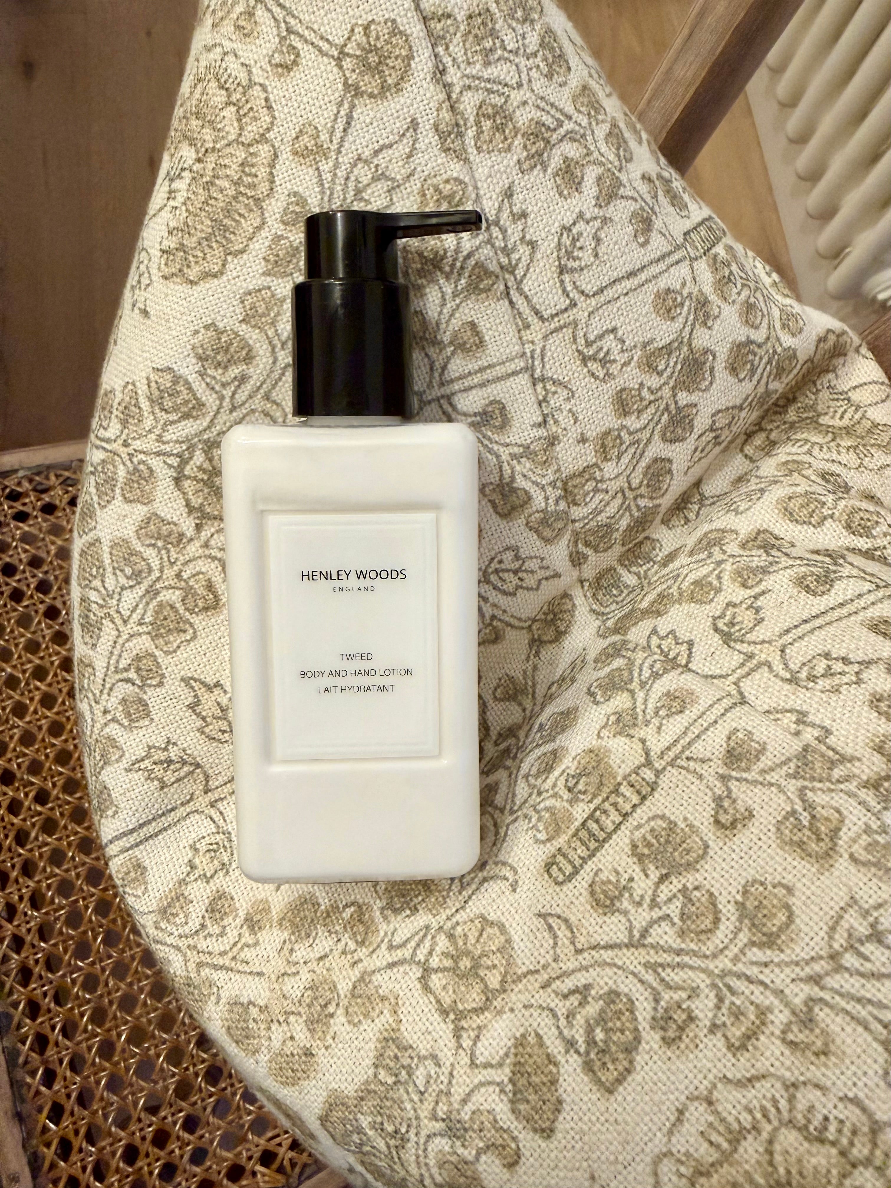 TWEED BODY AND HAND LOTION