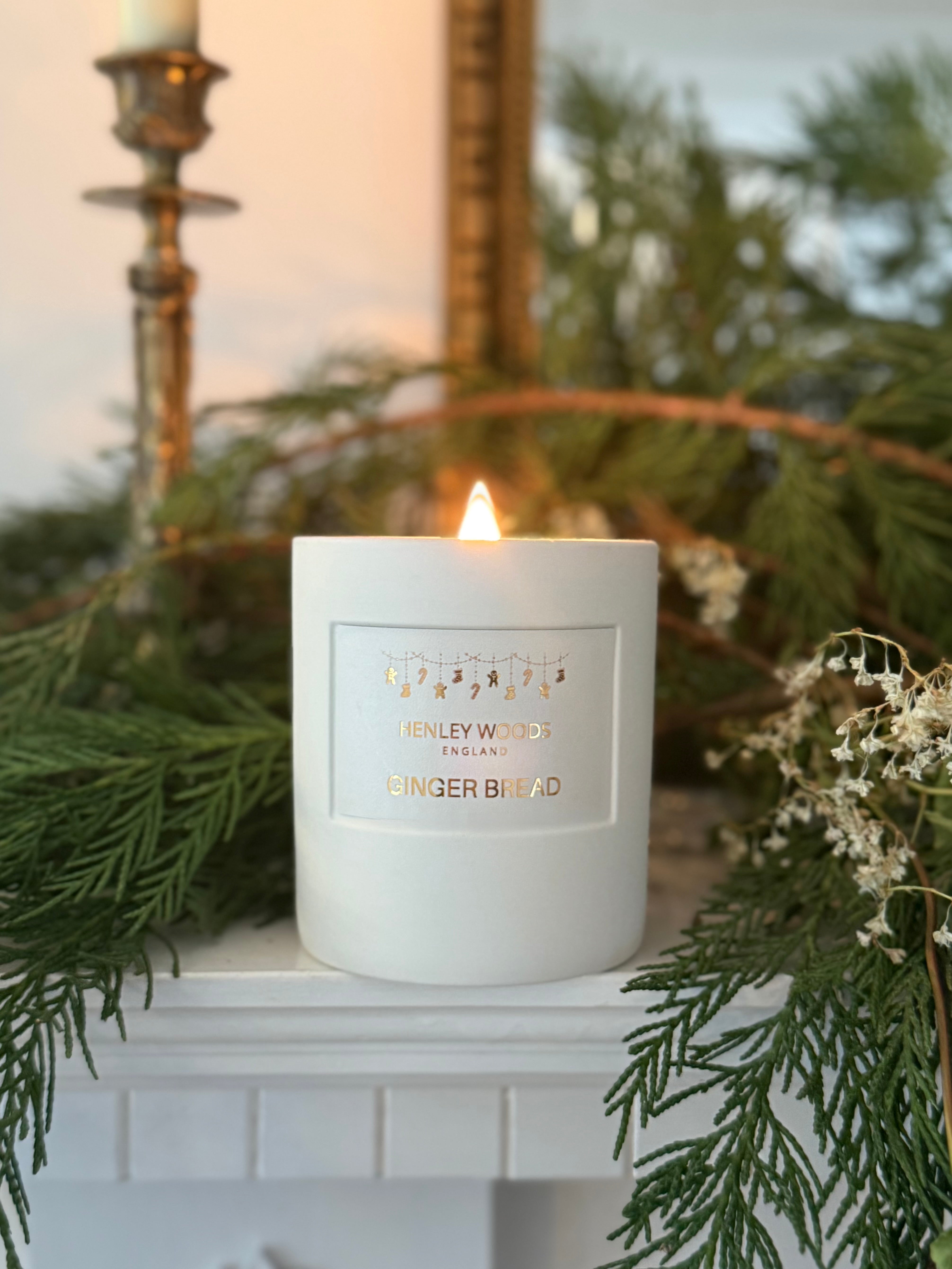 GINGER BREAD CHRISTMAS CANDLE