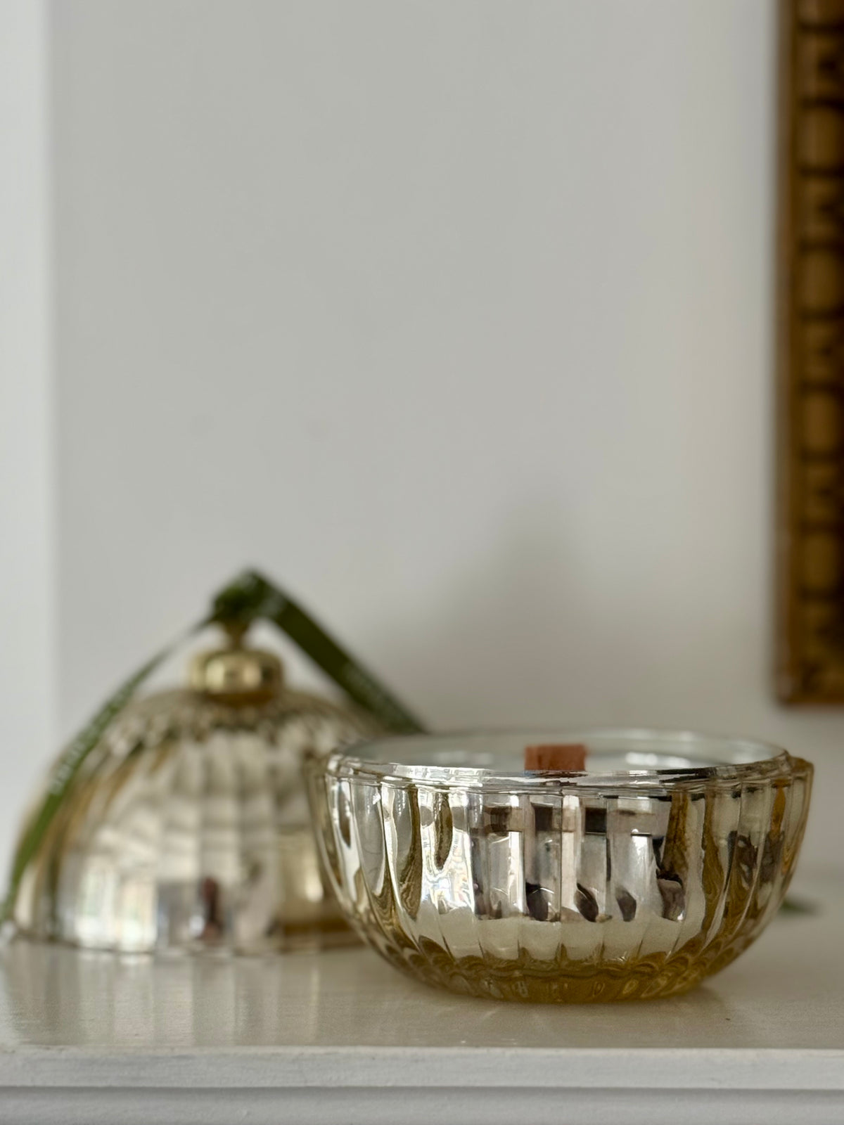 GOLD BAUBLE WINTER CANDLE